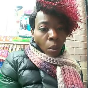 Meet your Posher, Yolanda